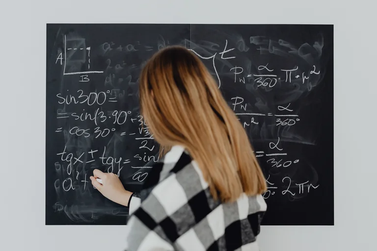 Matematika ir fizika stringa: nuo ko pradėti ruoštis?