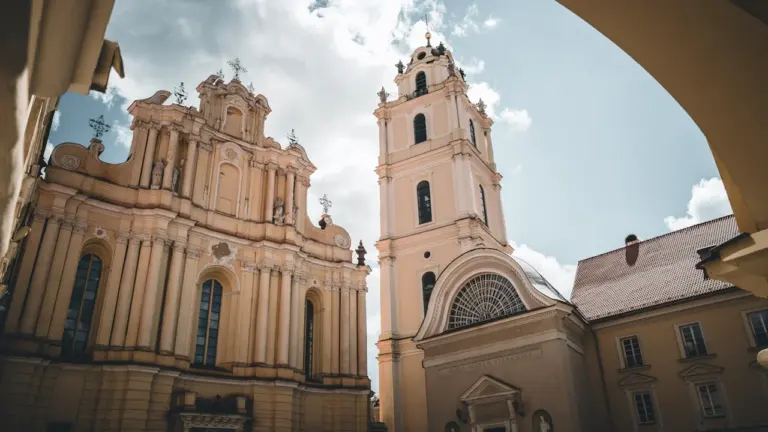 Pasaulinė turizmo diena: ką pėsčiomis atskleidžia Vilniaus senamiestis