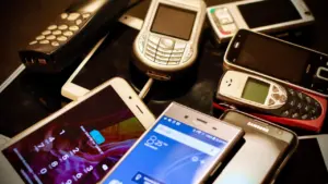 Pasvalietė papildė telefono sąskaitą ir laimėjo 10 000 eurų