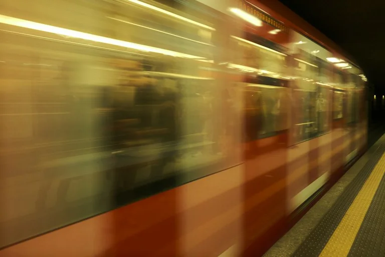 Ką gali reikšti sapnas apie vėluojantį traukinį ar autobusą