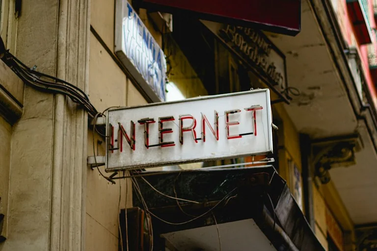 Pakruojyje senjorai galės pasitikrinti interneto kokybę nemokamai
